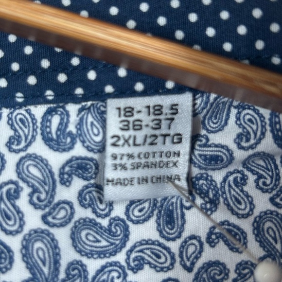 Nick Graham Everywhere Blue and White Paisley Button Down Shirt. Size 18-18.5 - Picture 4 of 8